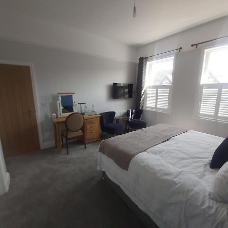 Bay House Bed & Breakfast Totland Екстериор снимка