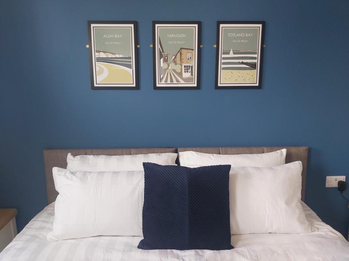Bay House Bed & Breakfast Totland Екстериор снимка